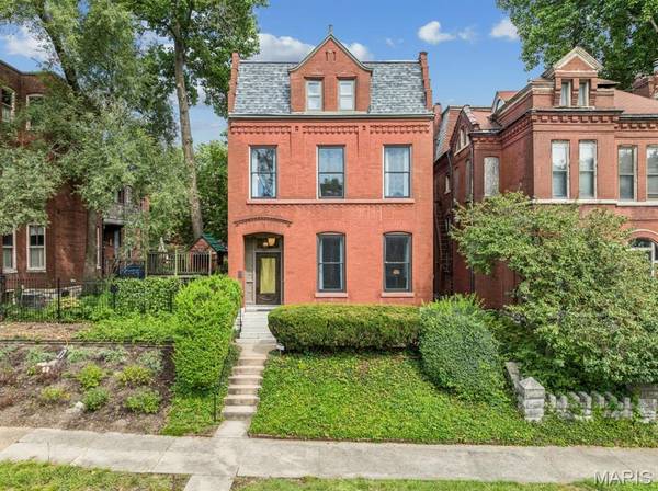 3114 Illinois AVE, St Louis, MO 63118