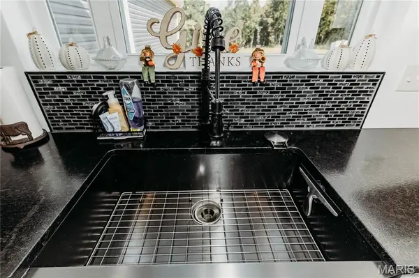 25925 Springfield RD, Waynesville, MO 65583