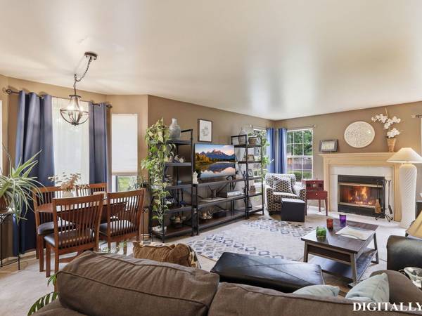 4420 Edinburg LN, Hanover Park, IL 60133