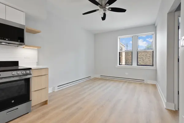 1634 W HOWARD ST #206, Chicago, IL 60626