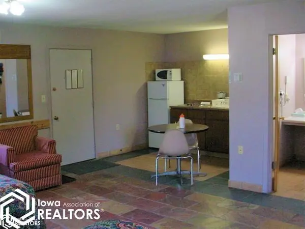2518 Mount Pleasant ST, Burlington, IA 52601