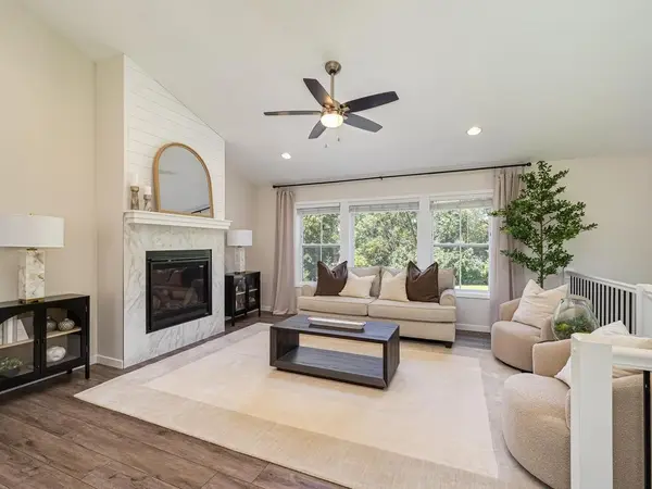 85 Maple Island RD, Lakeville, MN 55044
