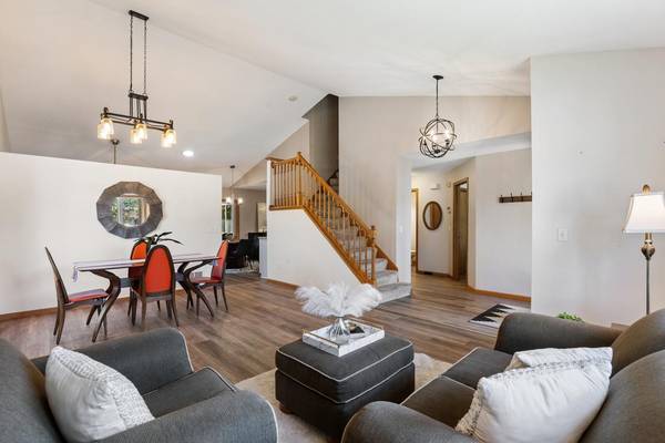 6300 91st TRL N, Brooklyn Park, MN 55445