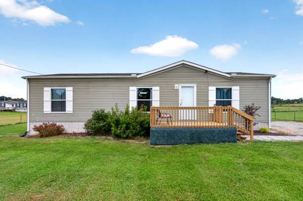 2641 Wildcat Rd, Sparta, TN 38583