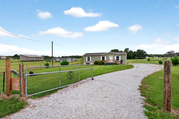 2641 Wildcat Rd, Sparta, TN 38583