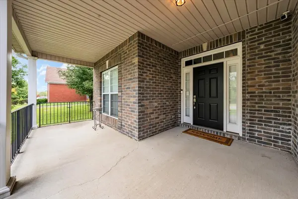 1204 Lunar Dr, Murfreesboro, TN 37129