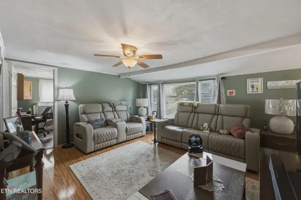 2353 Old Harriman Hwy, Harriman, TN 37748