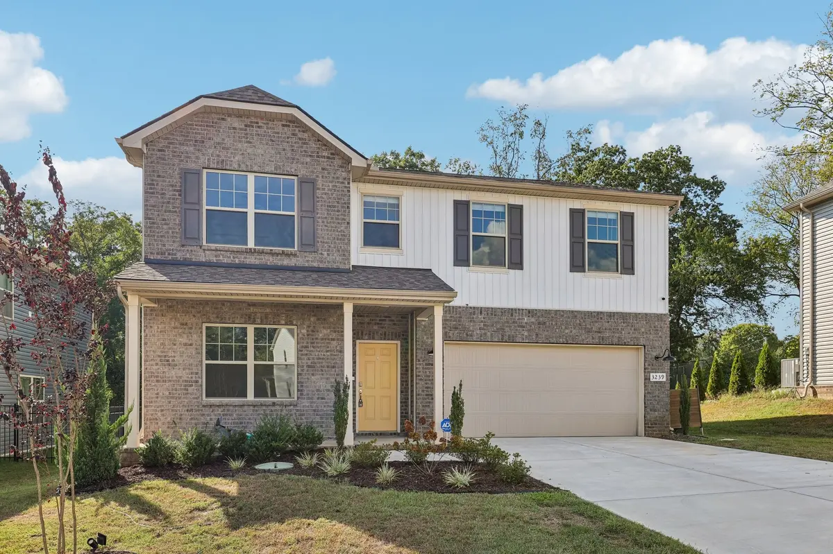 3239 Holiday Ln, Columbia, TN 38401
