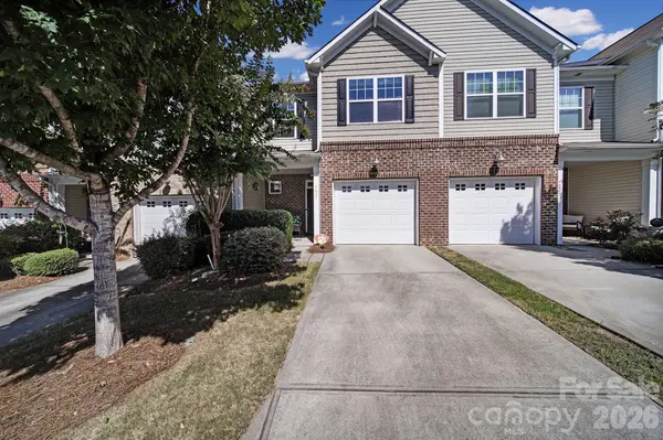 7021 Woodsbay LN, Rock Hill, SC 29732