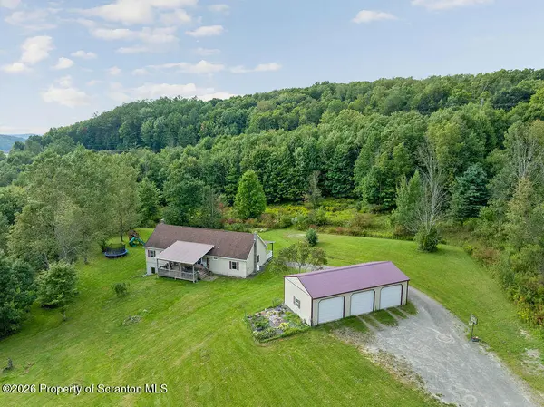 7 Hall RD, New Milford, PA 18834