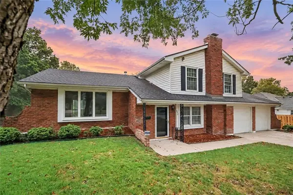 9915 Belleview AVE, Kansas City, MO 64114