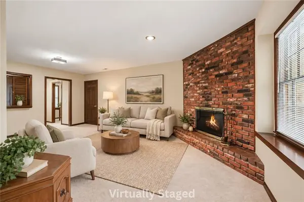 9915 Belleview AVE, Kansas City, MO 64114