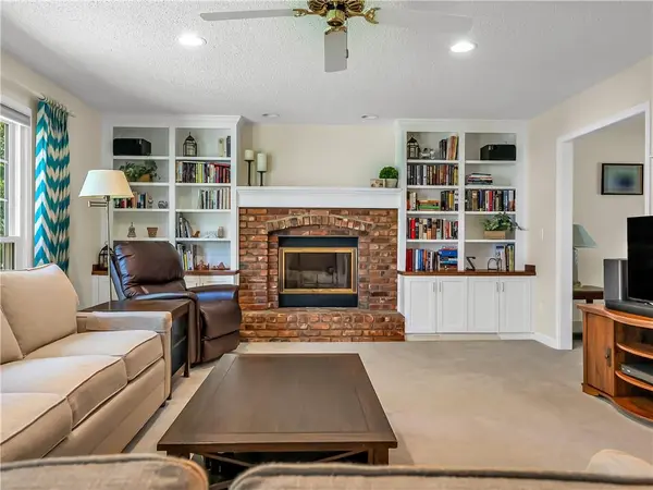 14140 W 114th ST, Olathe, KS 66215