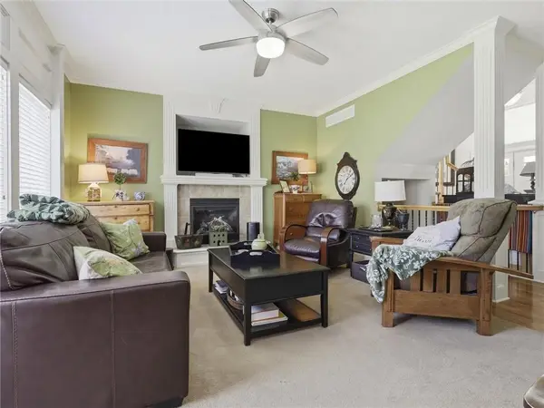 1435 Buckeye CT, Liberty, MO 64068