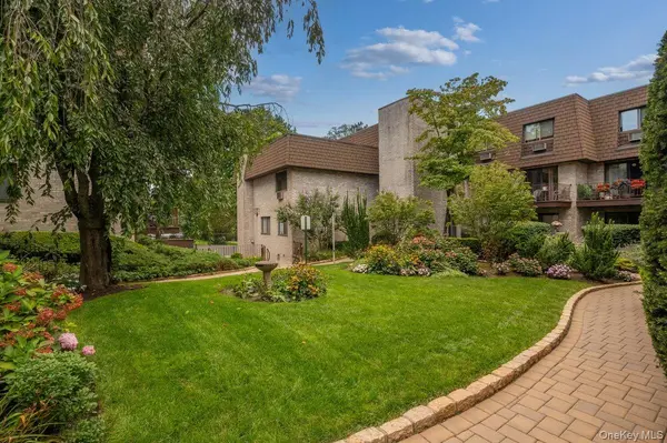 89 N Broadway #204, White Plains, NY 10603