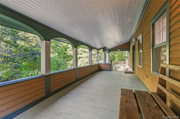 81 Glendale RD, Ossining, NY 10562