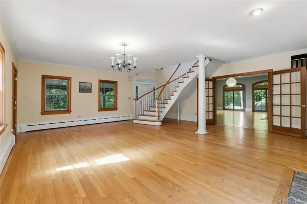81 Glendale RD, Ossining, NY 10562