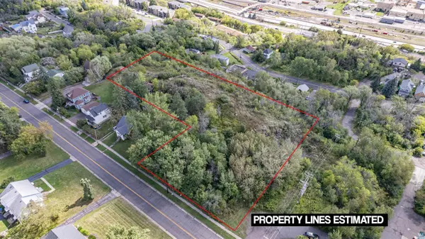 12xx W 3rd St, Duluth, MN 55806