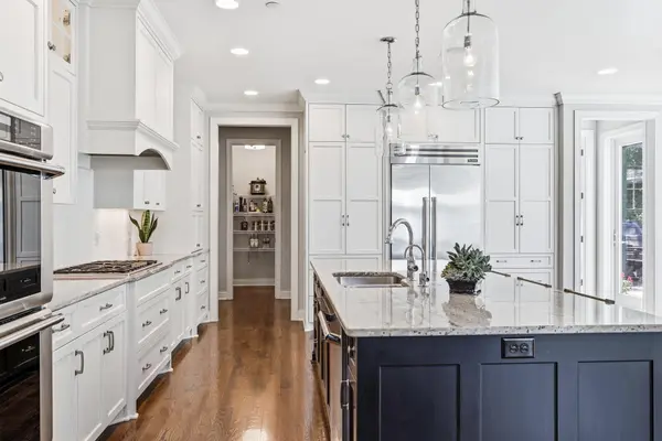 4410 Juleena PL, Minnetonka, MN 55345