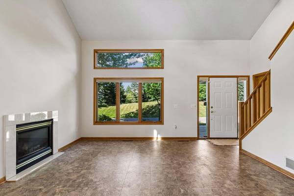 1842 Cliff Lake CT, Eagan, MN 55122