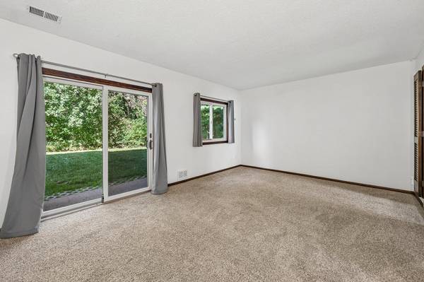 7436 Germane TRL, Apple Valley, MN 55124