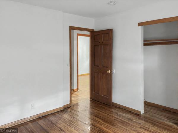 6213 Chowen AVE N, Brooklyn Center, MN 55429