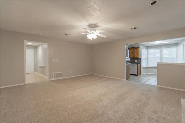525 Holly Hill RD, Edmond, OK 73003