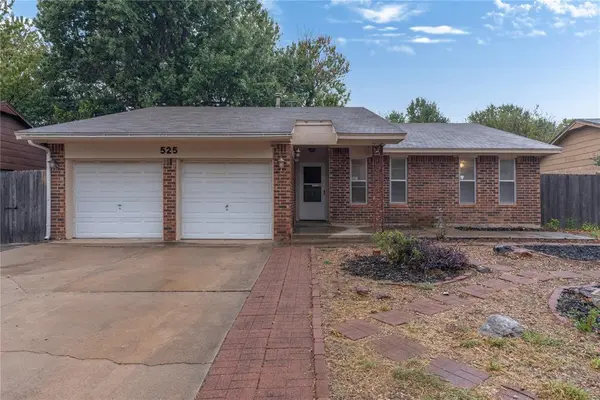 525 Holly Hill RD, Edmond, OK 73003