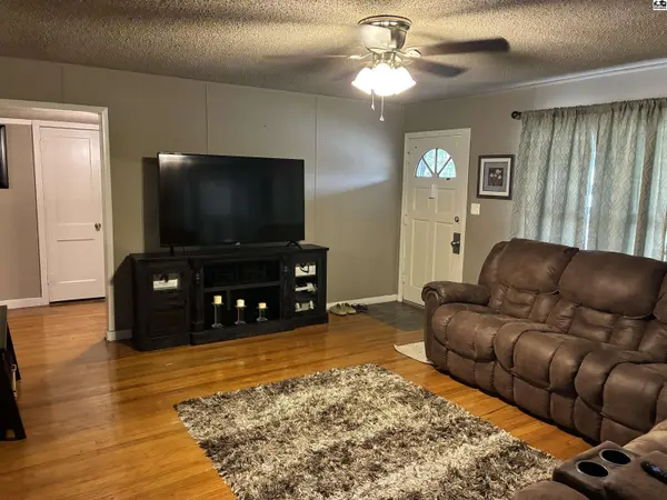 1019 S Chestnut St, Mcpherson, KS 67460