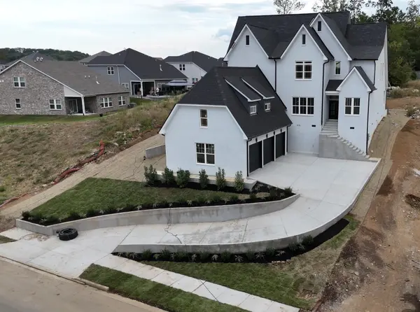 124 Manor Way, Hendersonville, TN 37075