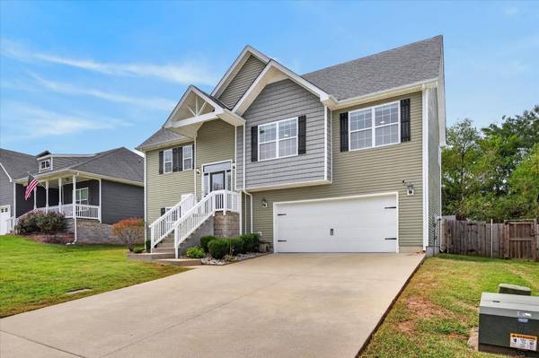 2833 Russet Ridge Dr, Clarksville, TN 37040