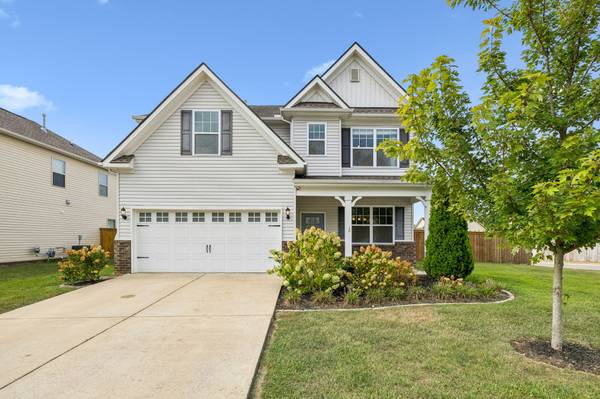 1045 Keeneland Dr, Spring Hill, TN 37174