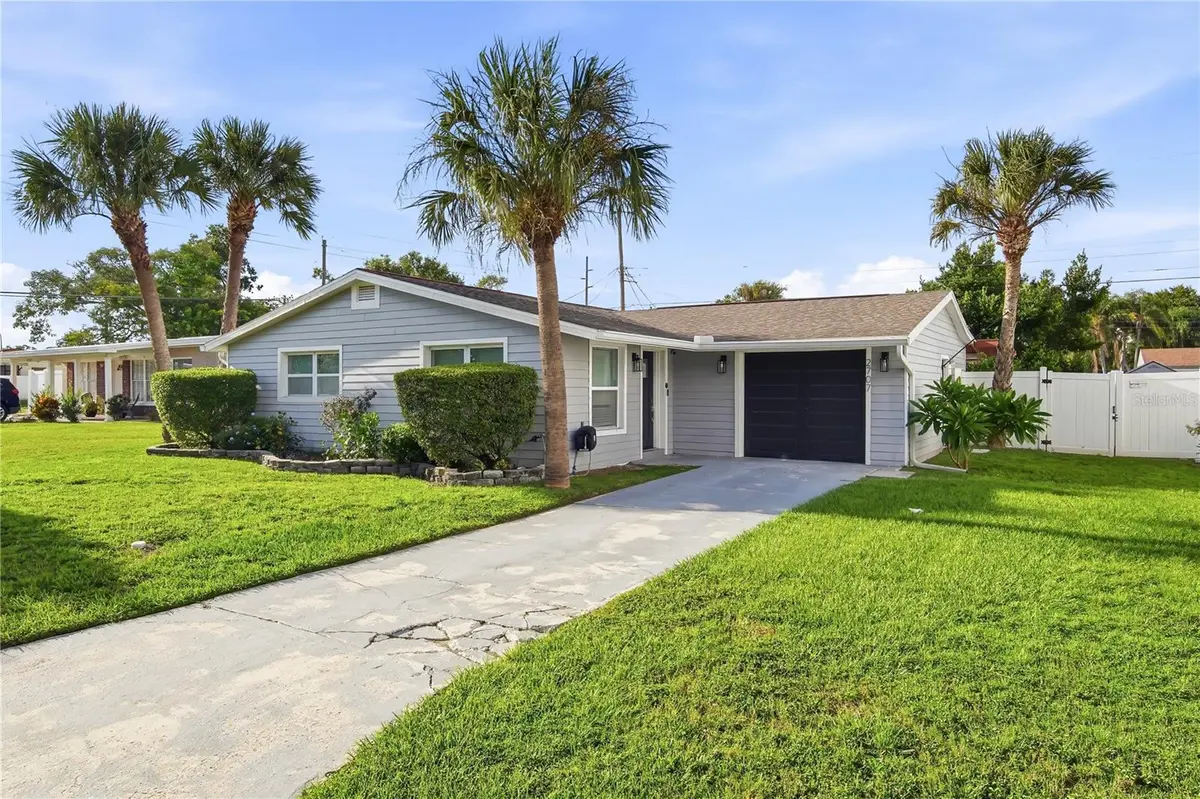 2707 W KENMORE AVE, Tampa, FL 33614