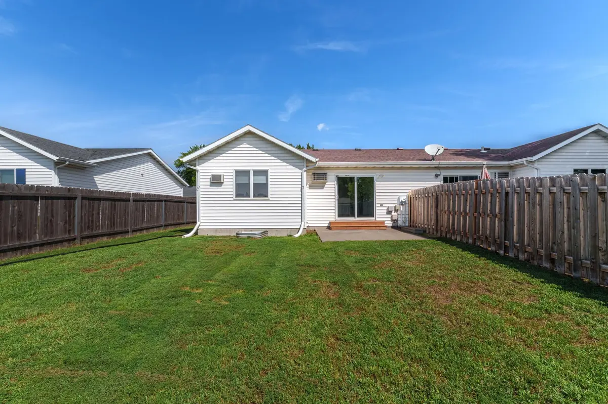 2017 32nd AVE S, Fargo, ND 58103