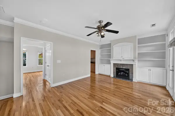 930 Gracie WAY, Charlotte, NC 28204