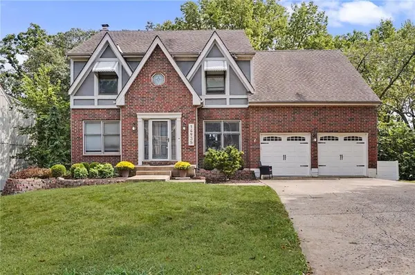 14935 W 76th ST, Lenexa, KS 66216
