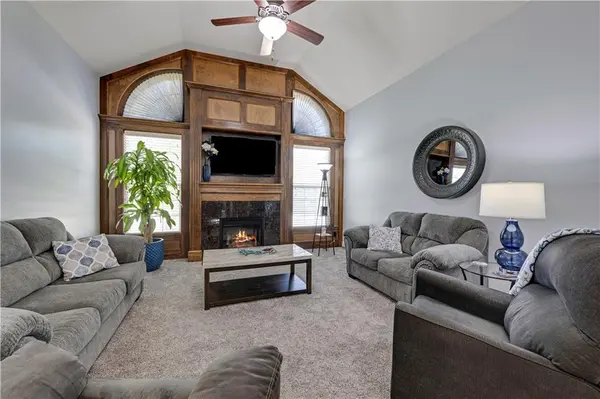 16513 W 168th PL, Olathe, KS 66062