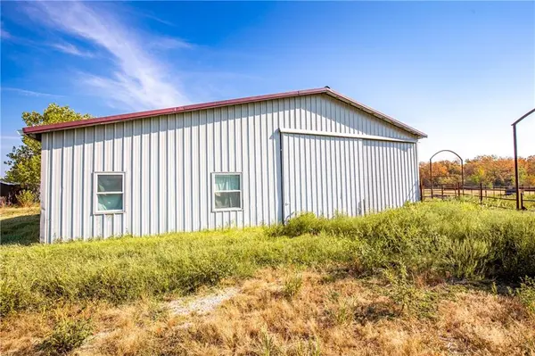 2243 Tomahawk RD, Fort Scott, KS 66701