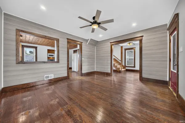 302 W North ST, Royal Center, IN 46978