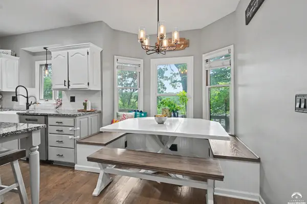 14935 W 76th ST, Lenexa, KS 66216