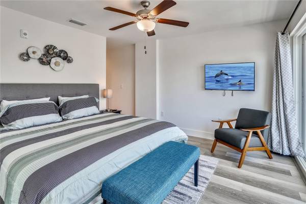 15305 1ST ST E #305, Madeira Beach, FL, 33708 photo 10