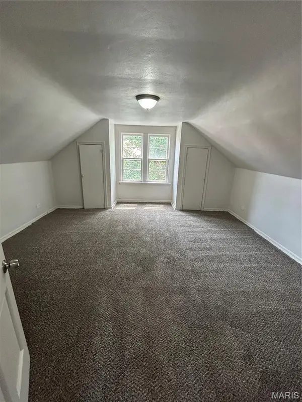 1819 Jerome LN, Cahokia, IL 62206