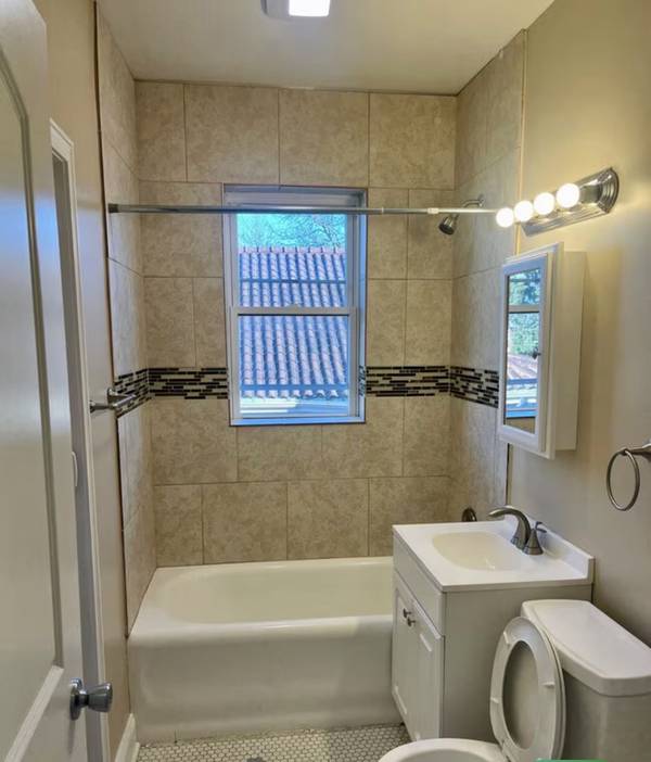 3013 W 55th ST #2, Chicago, IL 60632