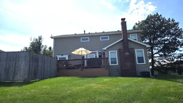 5 Beaver Creek CT, Bolingbrook, IL 60490