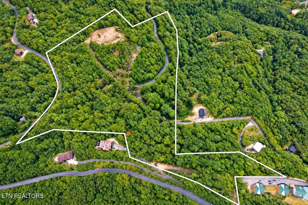 6 Overholt Tr, Sevierville, TN 37862