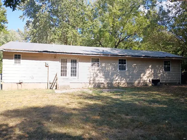 416 N Zinc PL, Carterville, MO 64835