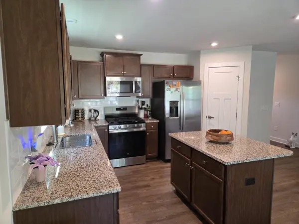 705 John Anderson DR, Reidville, SC 29388-7512
