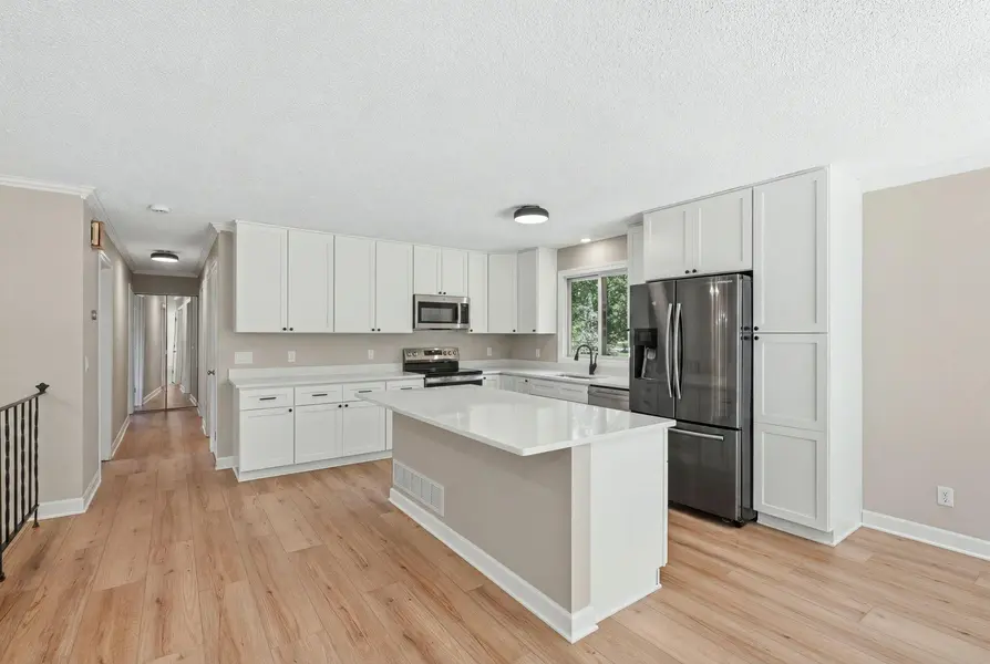 10515 Old County Road 15, Plymouth, MN 55441