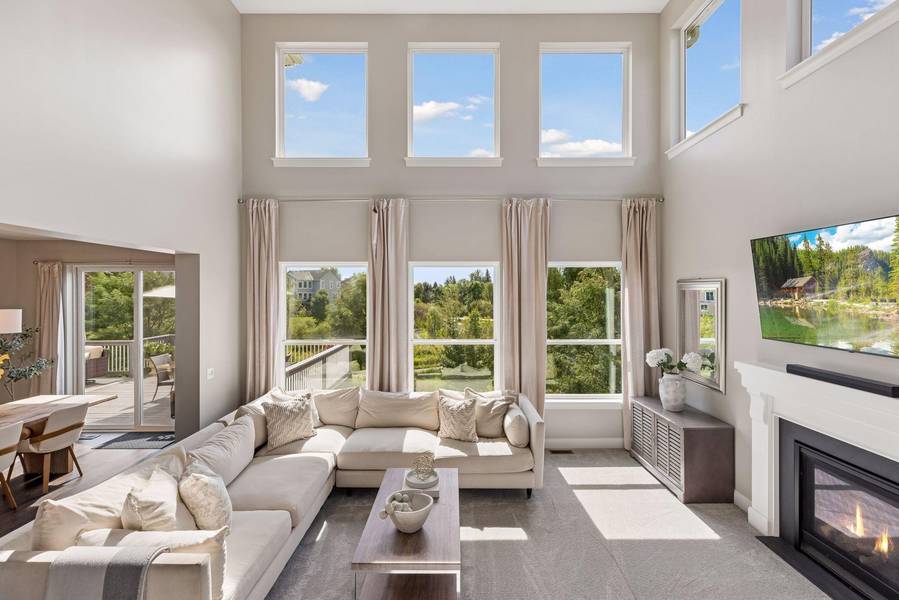 4061 San Vitero CIR, Chaska, MN 55318