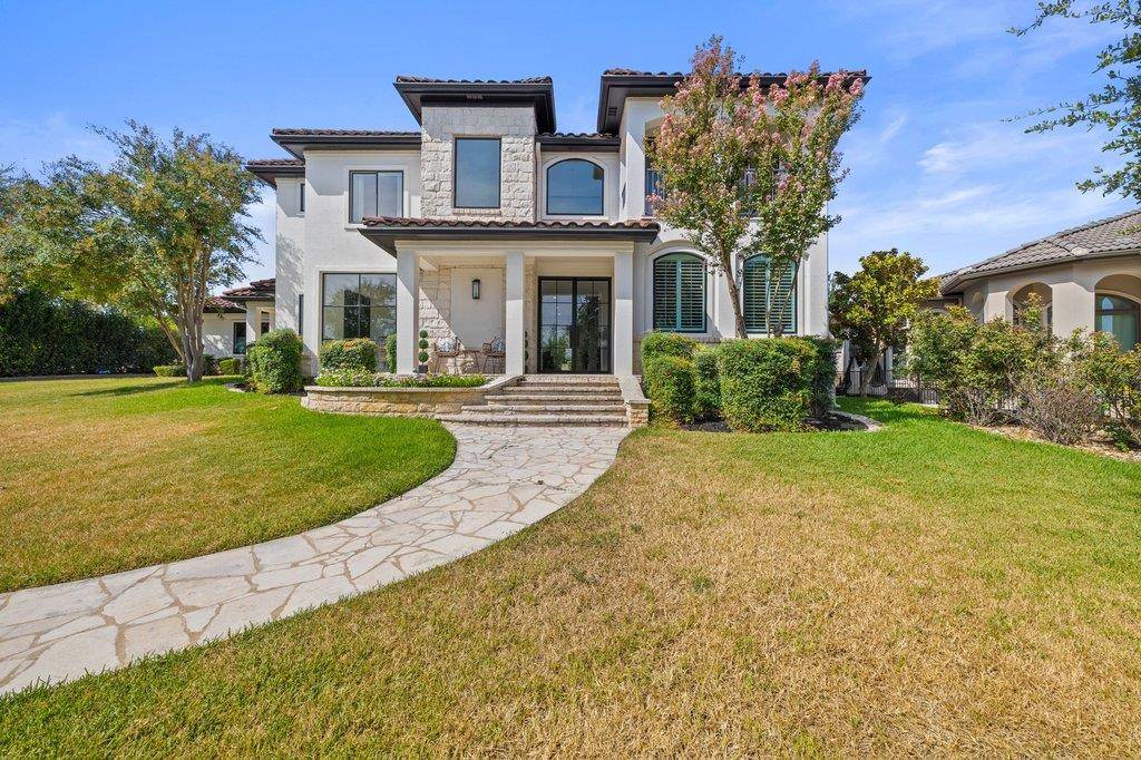 34 AUTUMN OAKS DR, The Hills, TX 78738